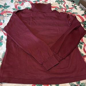 Used sweater shirt size M by arrow